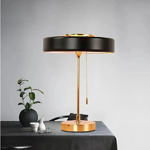 Table lamp with timeless design and soft lighting
